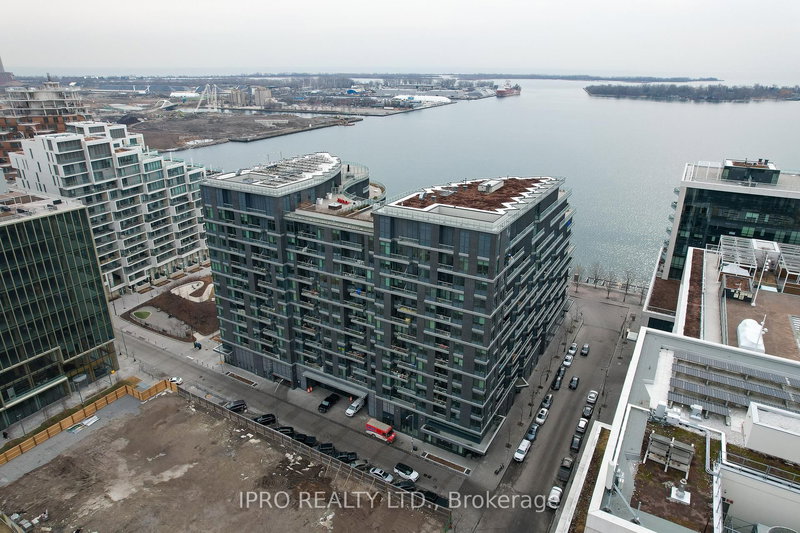 PH33 - 1 Edgewater Dr, Toronto, M5A 0L1 | Image 2