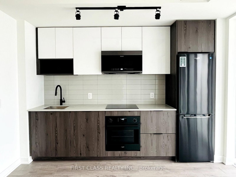 817 - 5 Defries St, Toronto, M5A 3R4 | Image 2