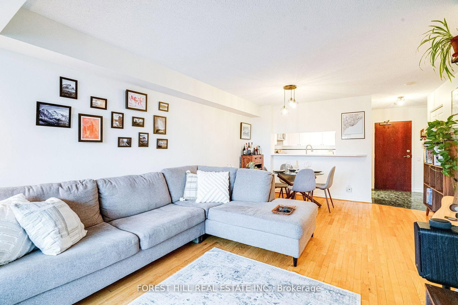 Listing Image 19