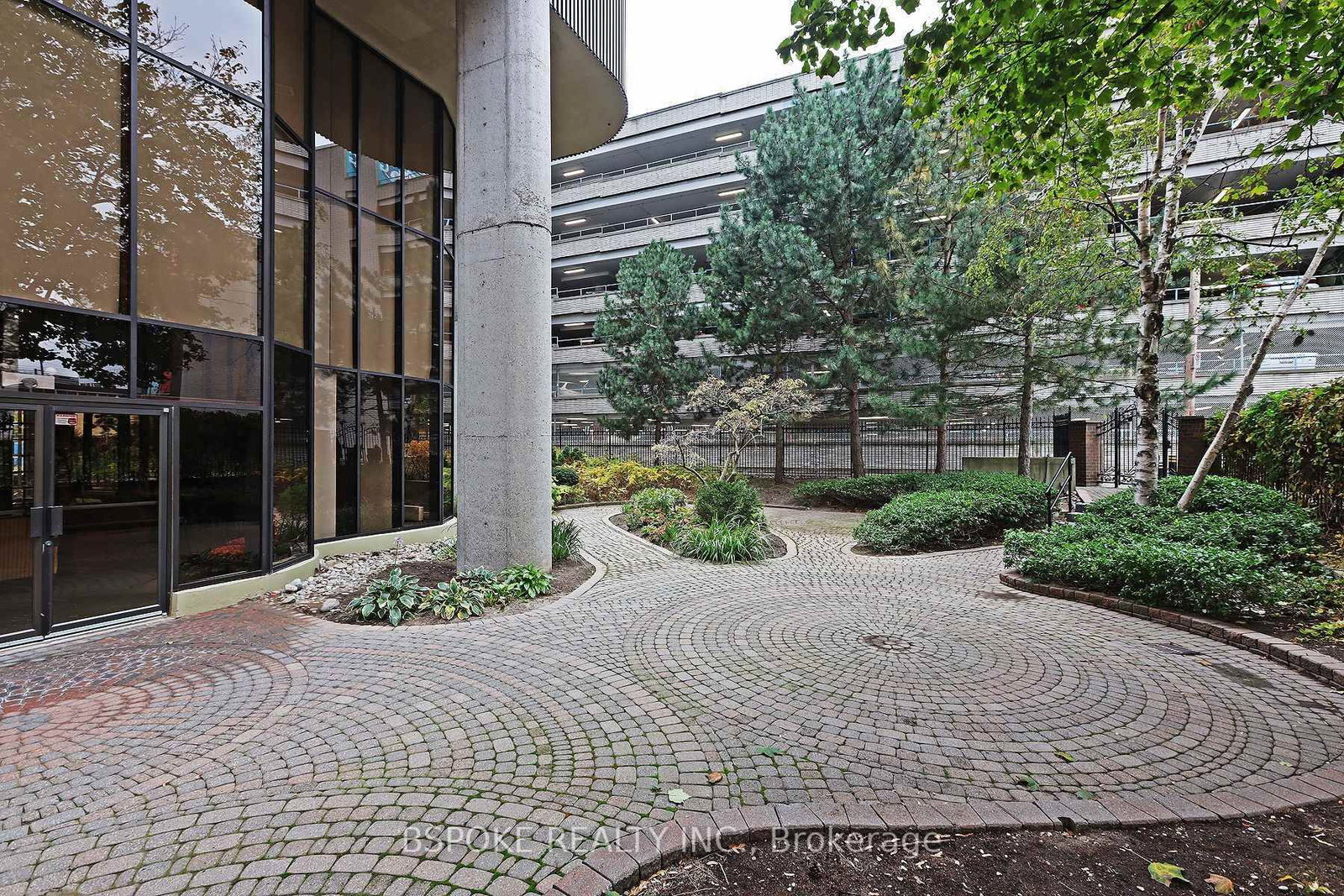 Listing Image 30