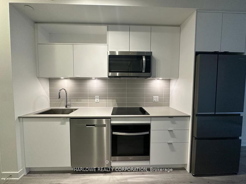 home for lease on 301 E-70 Princess Street