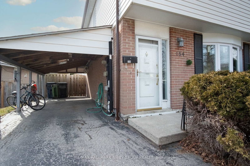 184 Hollyberry Tr, Toronto, M2H 2P4 | Image 3