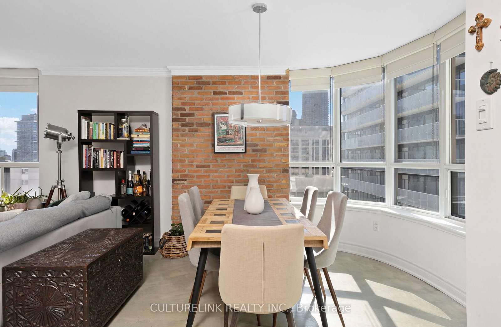 Listing Image 9
