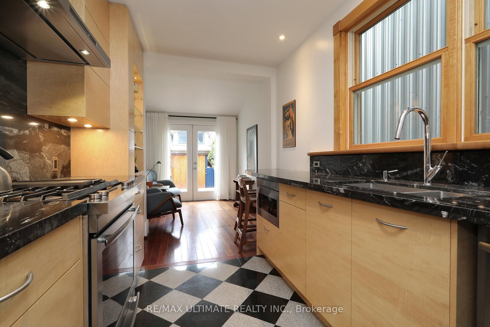 Listing Image 6