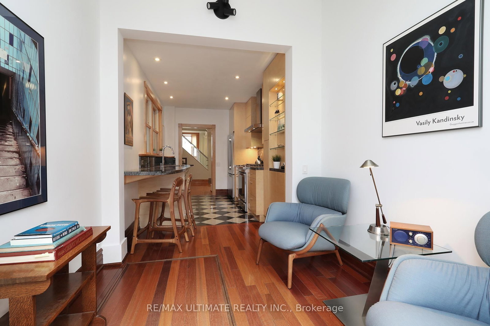 Listing Image 9