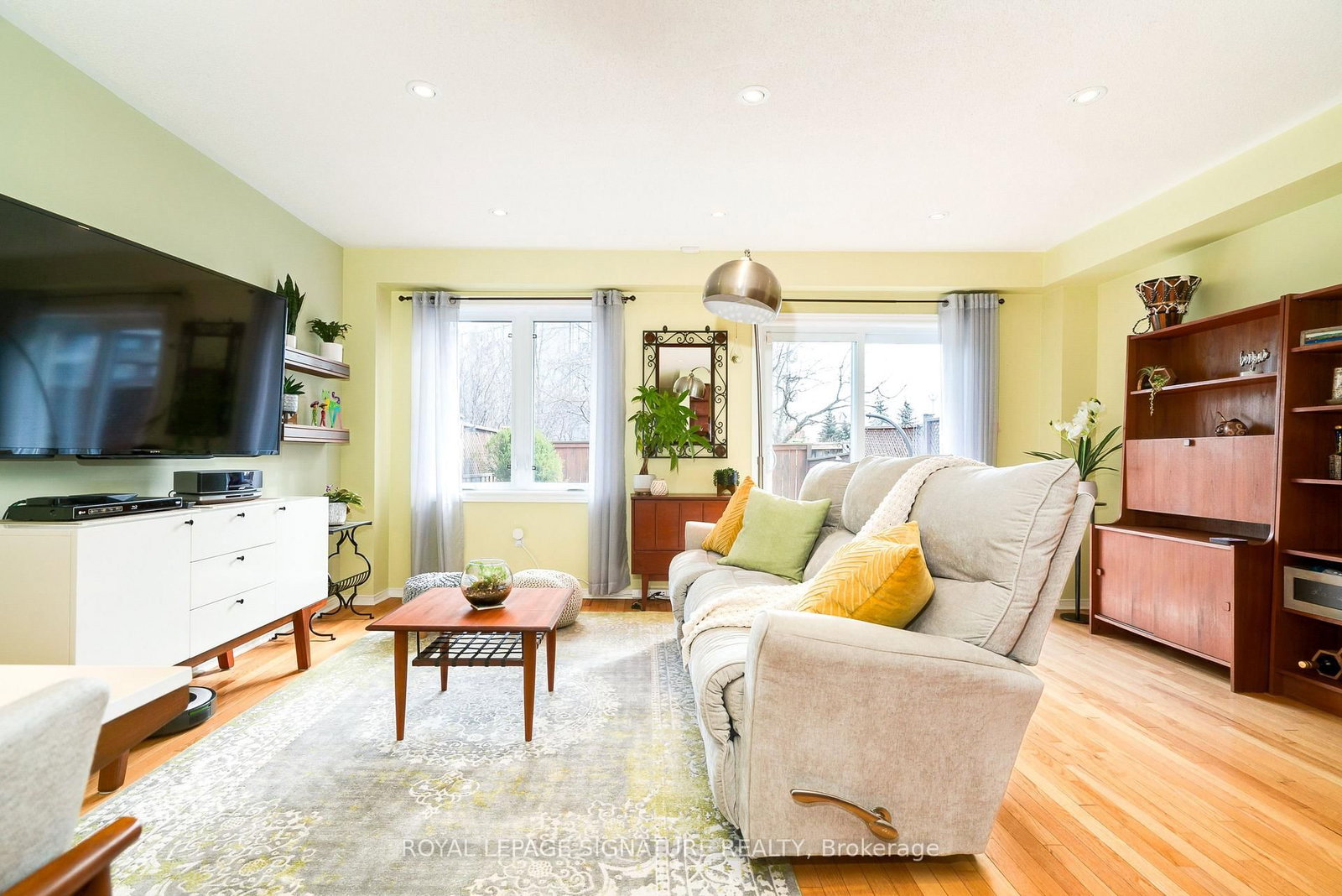 Listing Image 9