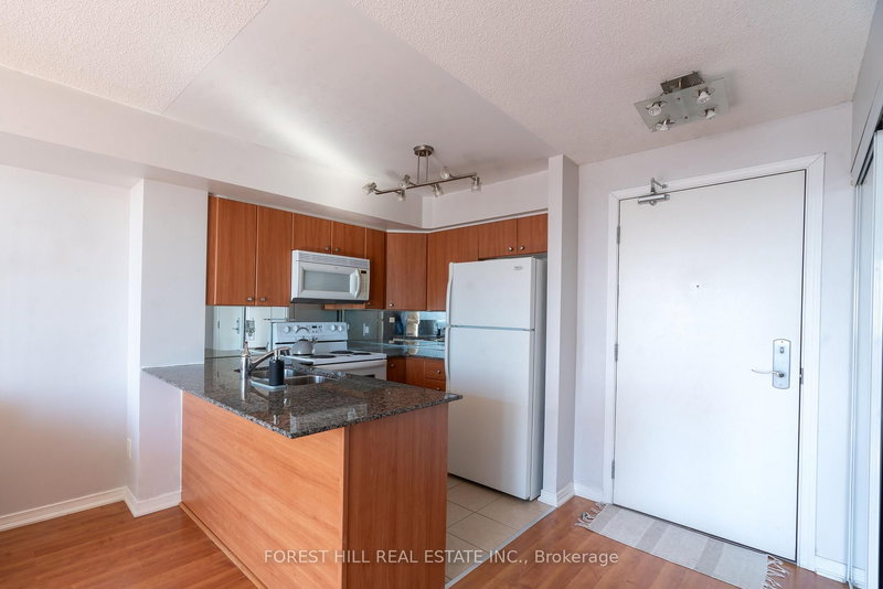 711 - 18 Valley Woods Rd, Toronto, M3A 0A1 | Image 2