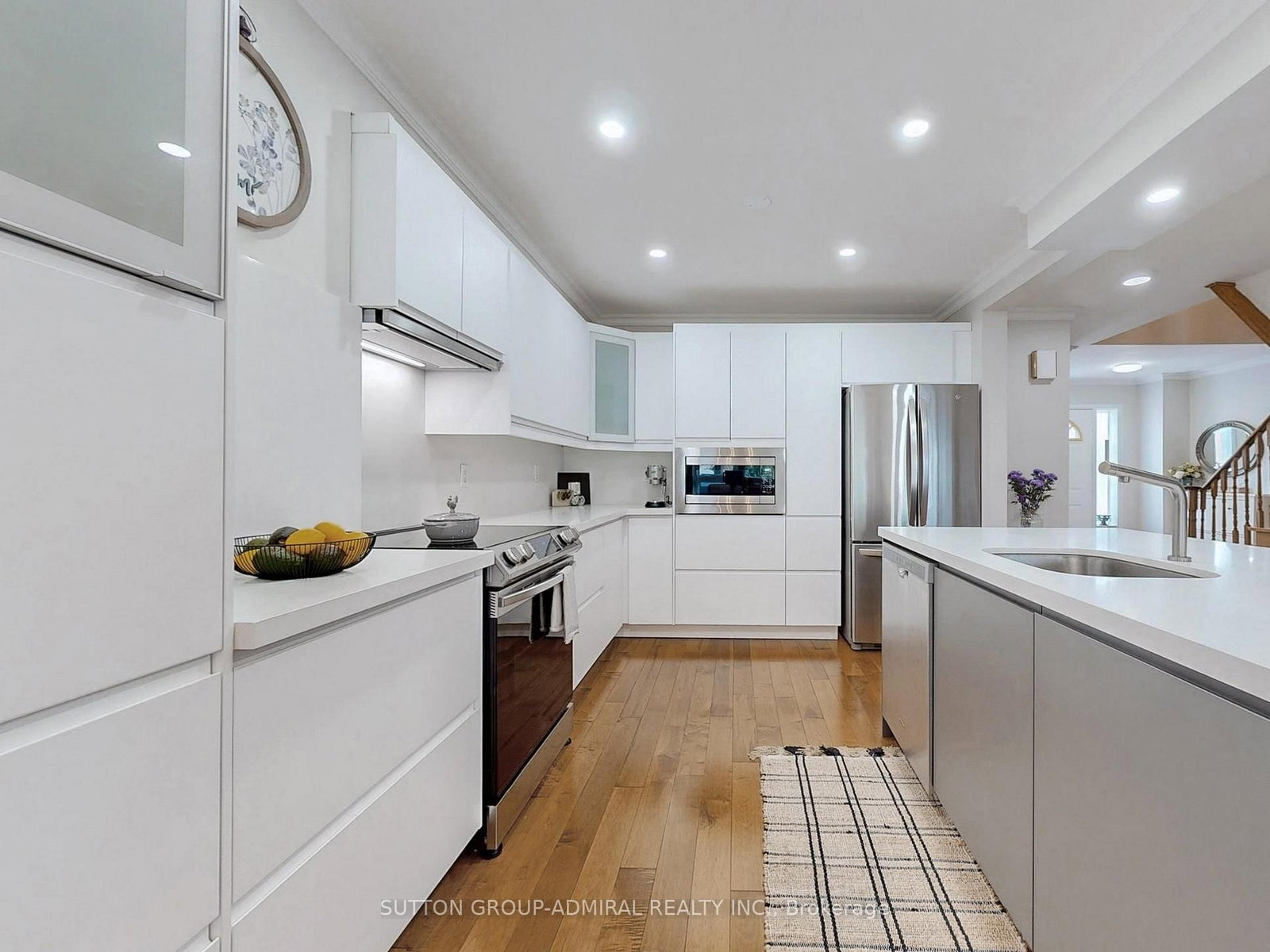 Listing Image 11