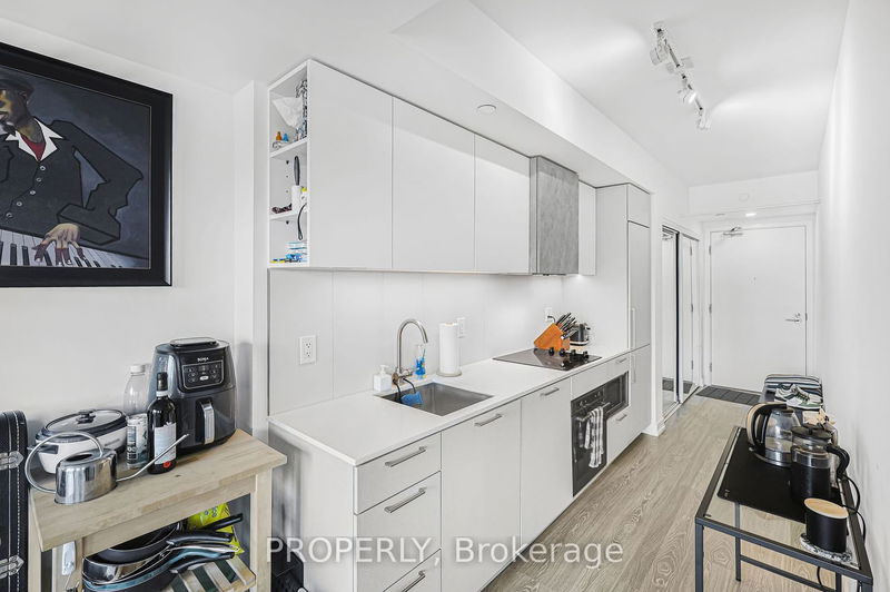  322 - 19 Western Battery Rd  Toronto, M6K 0E3 | Image 4