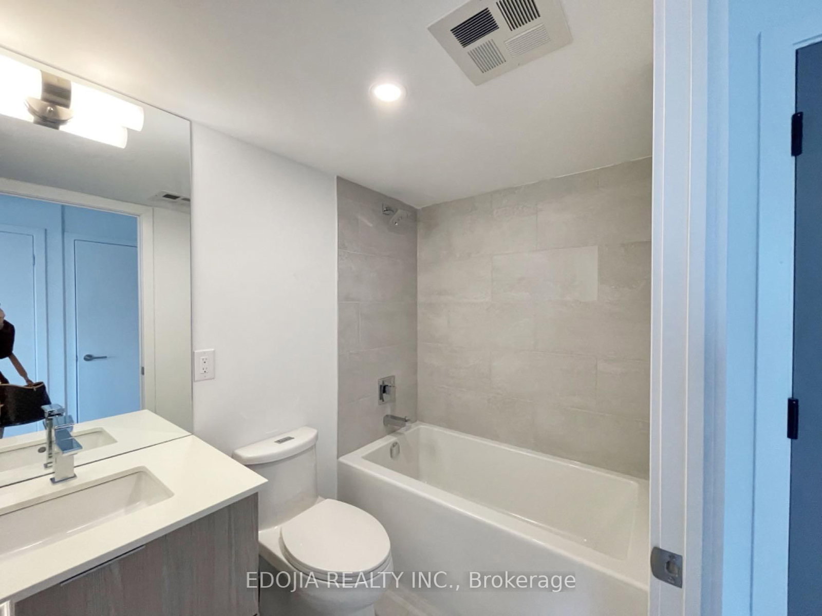 47 Mutual Street, Unit 1005 - Photo 10