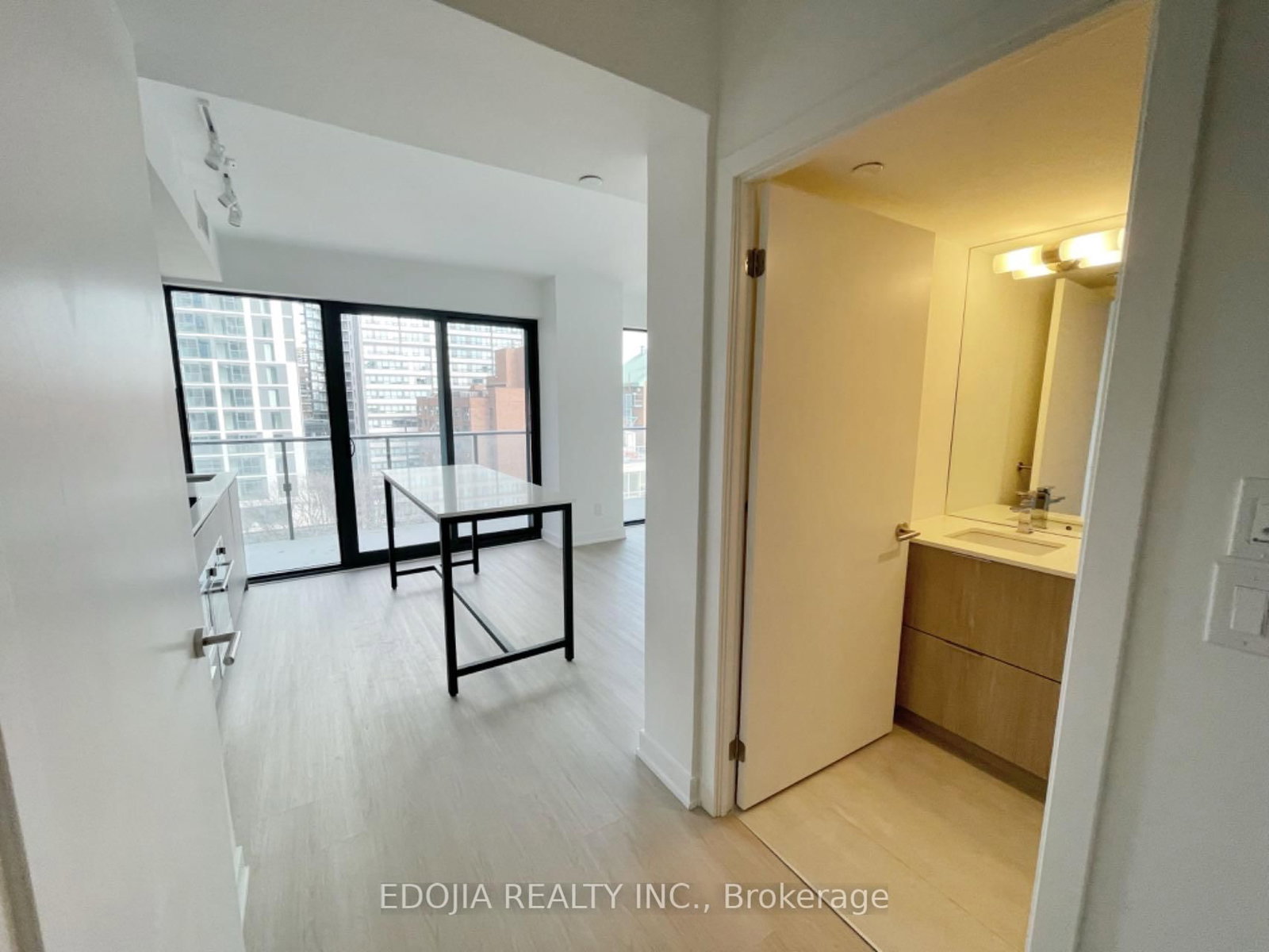 47 Mutual Street, Unit 1005 - Photo 12