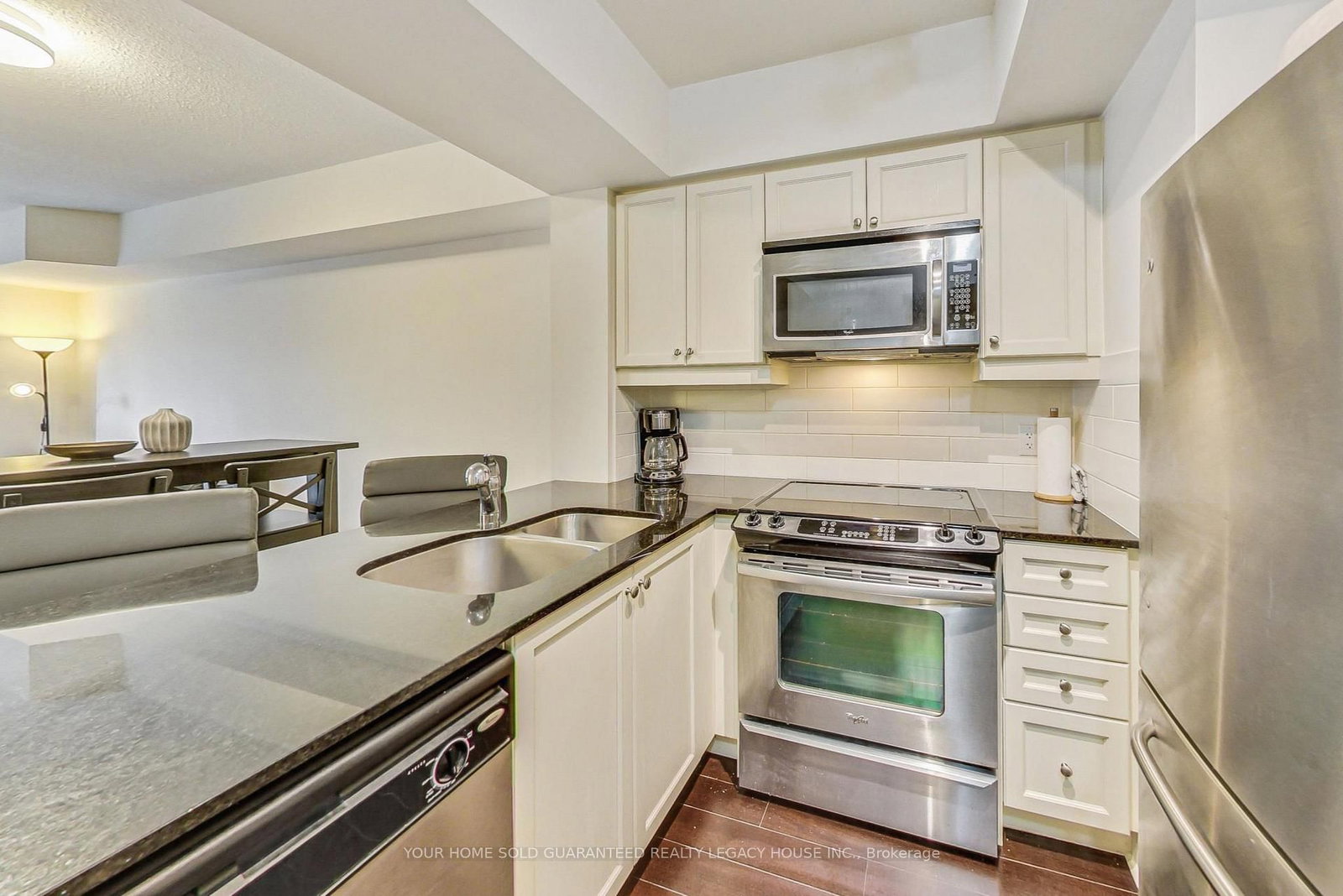 Listing Image 5