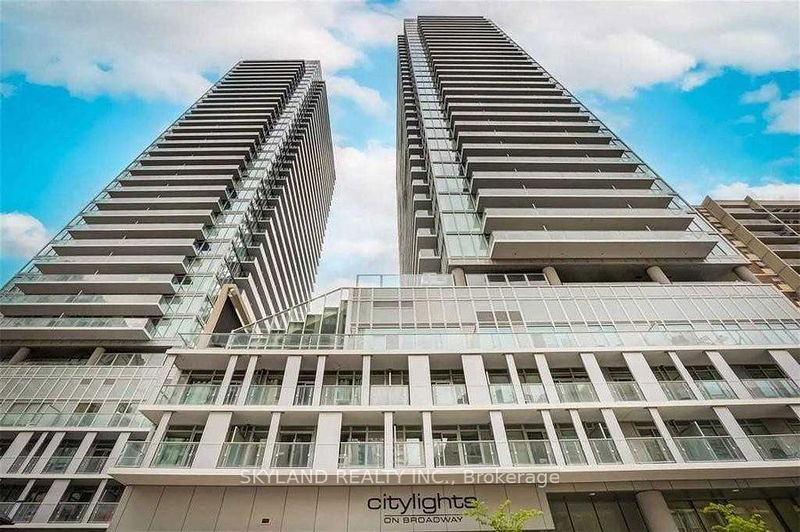 home for lease on 2902-195 Redpath Avenue