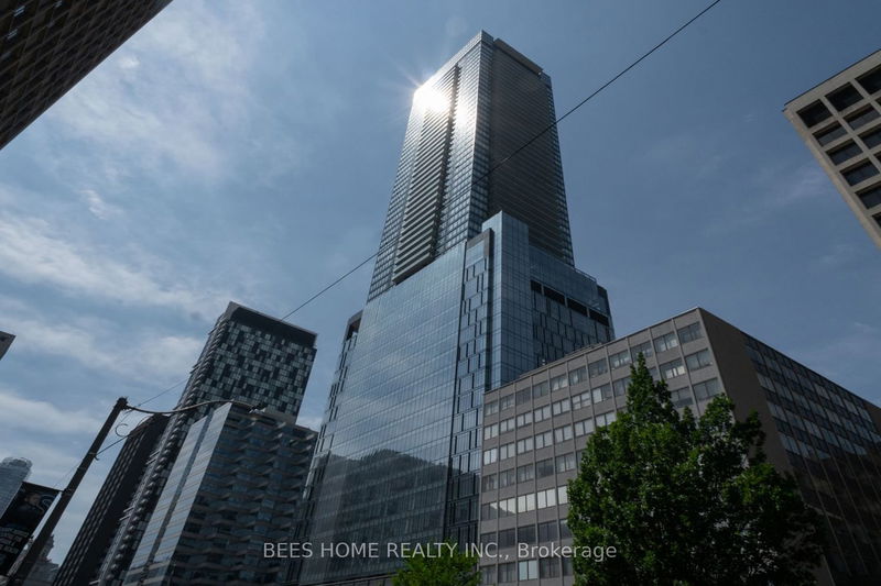 home for lease on 4215-488 University Avenue