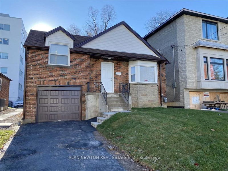 home for lease on 505 Glengrove Avenue W