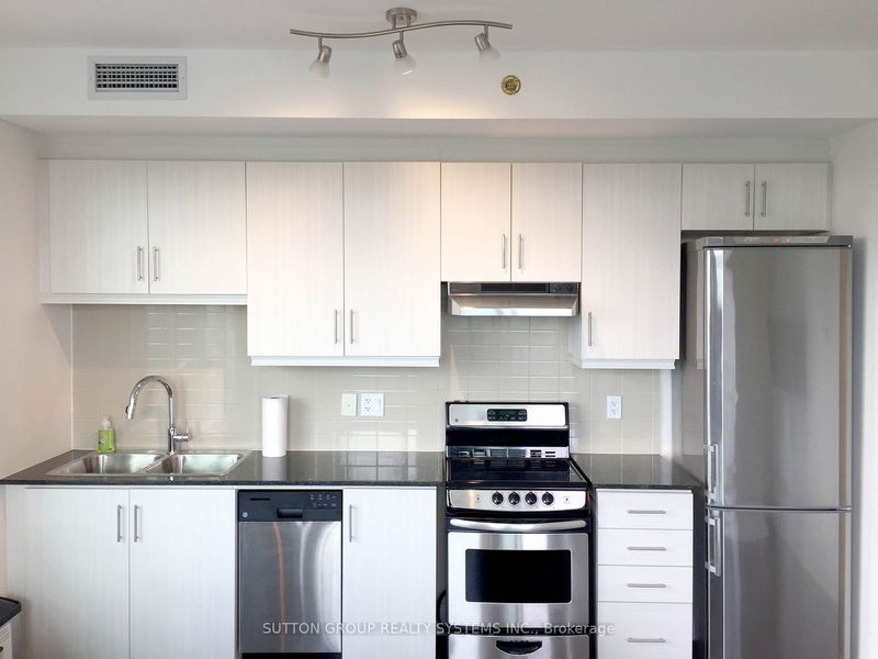 home for lease on 909-68 Canterbury Place