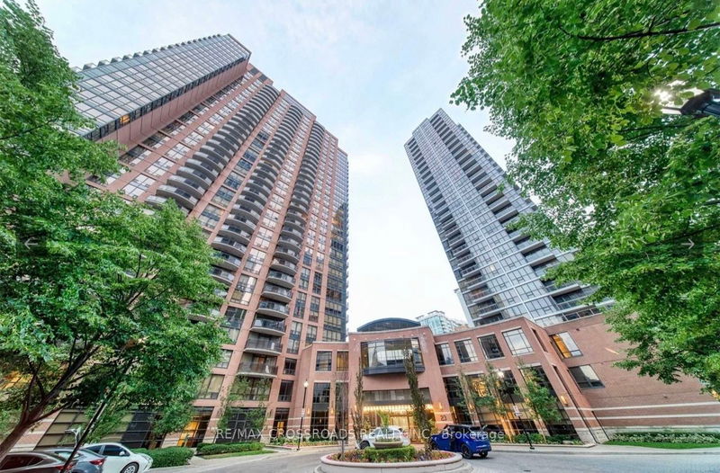home for lease on 1902-33 Sheppard Ave E Avenue