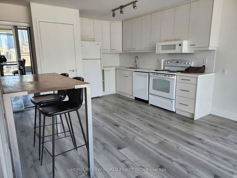 home for lease on 1009-38 Niagara Street