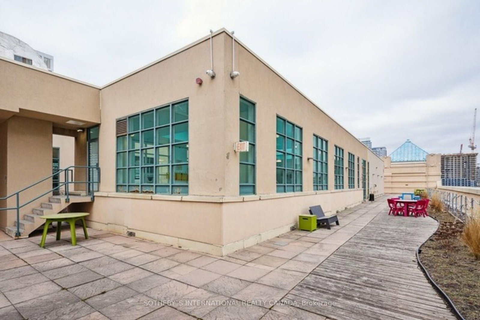 Listing Image 22