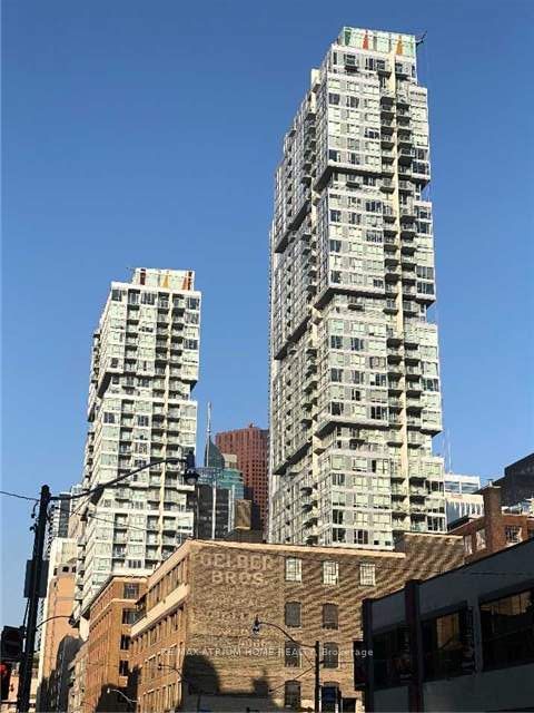 home for lease on 2209-199 Richmond Street W