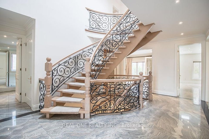 50 Yorkminster Rd, Toronto, M2P 1M3 | Image 2