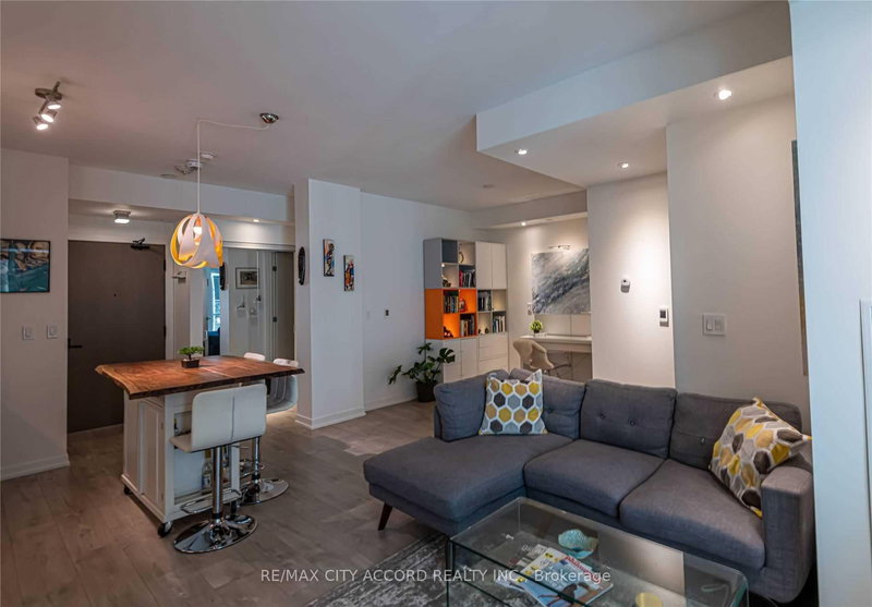 204 - 223 St Clair Ave W, Toronto, M4V 1R3 | Image 3