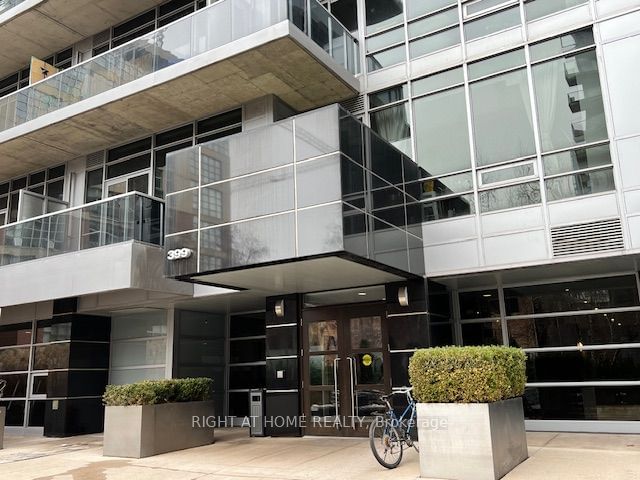 home for lease on 402-399 Adelaide Street W