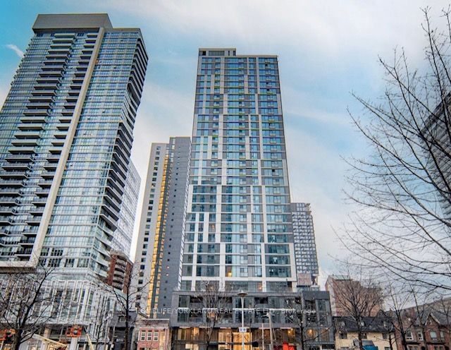 home for lease on 2405-65 Mutual Street