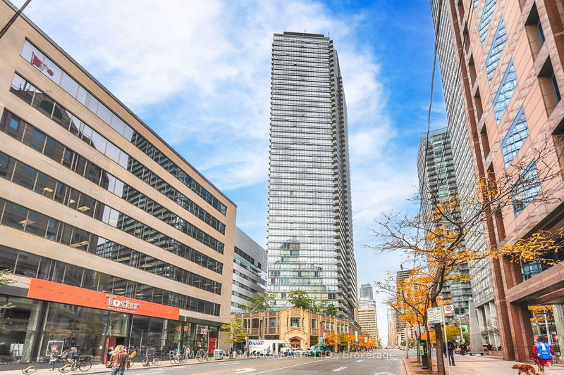 home for lease on 3905-832 Bay Street