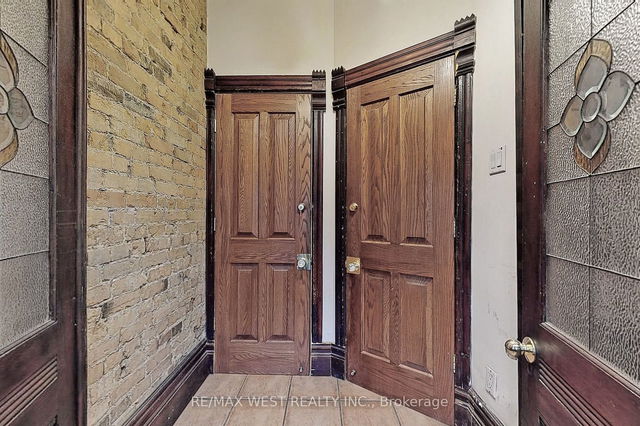 Upper - 116 Seaton Street