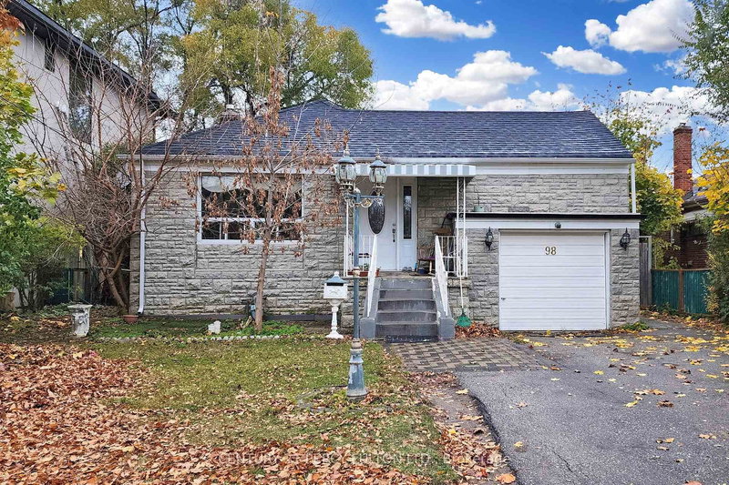 98 Charleswood Dr, Toronto, M3H 1X6 | Image 2