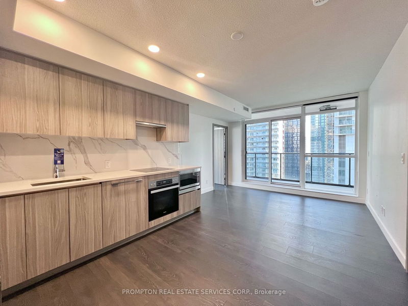 home for lease on 2806-38 Widmer Street