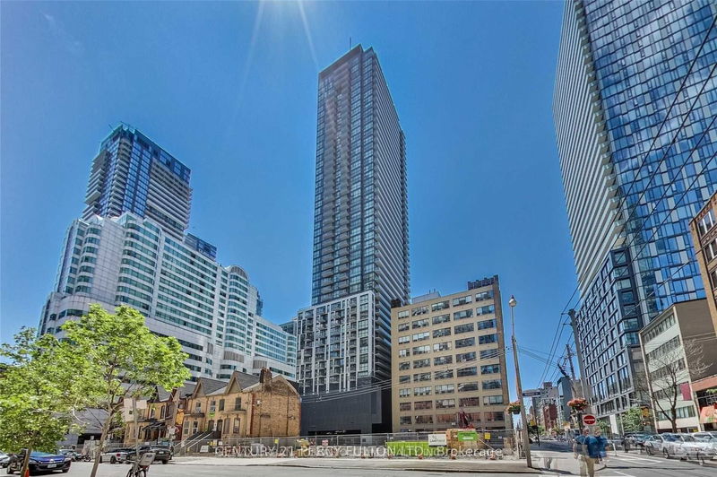 home for lease on 1707-87 Peter Street