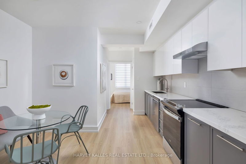 home for lease on 2-580A College Street