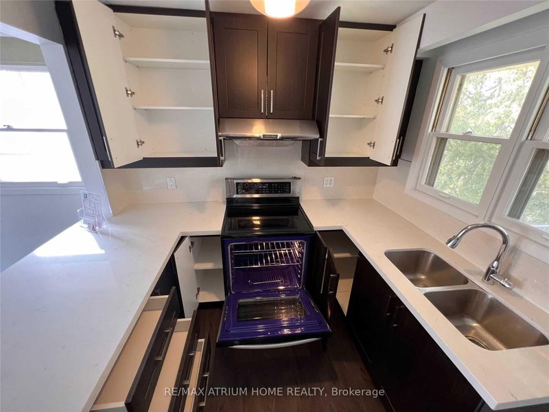 145 Fenn Ave, Toronto, M2P 1X8 | Image 2