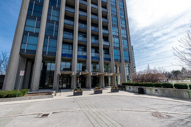 Condo leased at 104-75 The Donway W Street, Toronto, Banbury-Don Mills, M3C 2E9 - MLS: C8129110