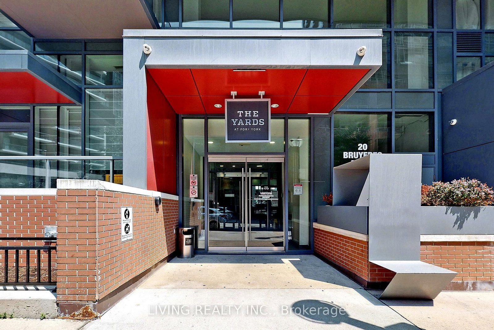 Listing Image 4