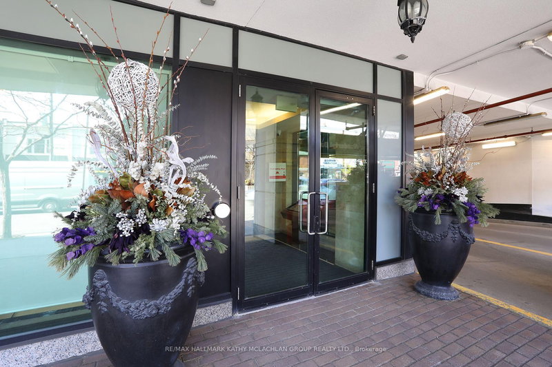 708 - 650 Mount Pleasant Rd, Toronto, M4S 2N5 | Image 2