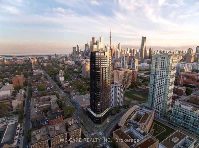 home for lease on 906-159 Wellesley Street E