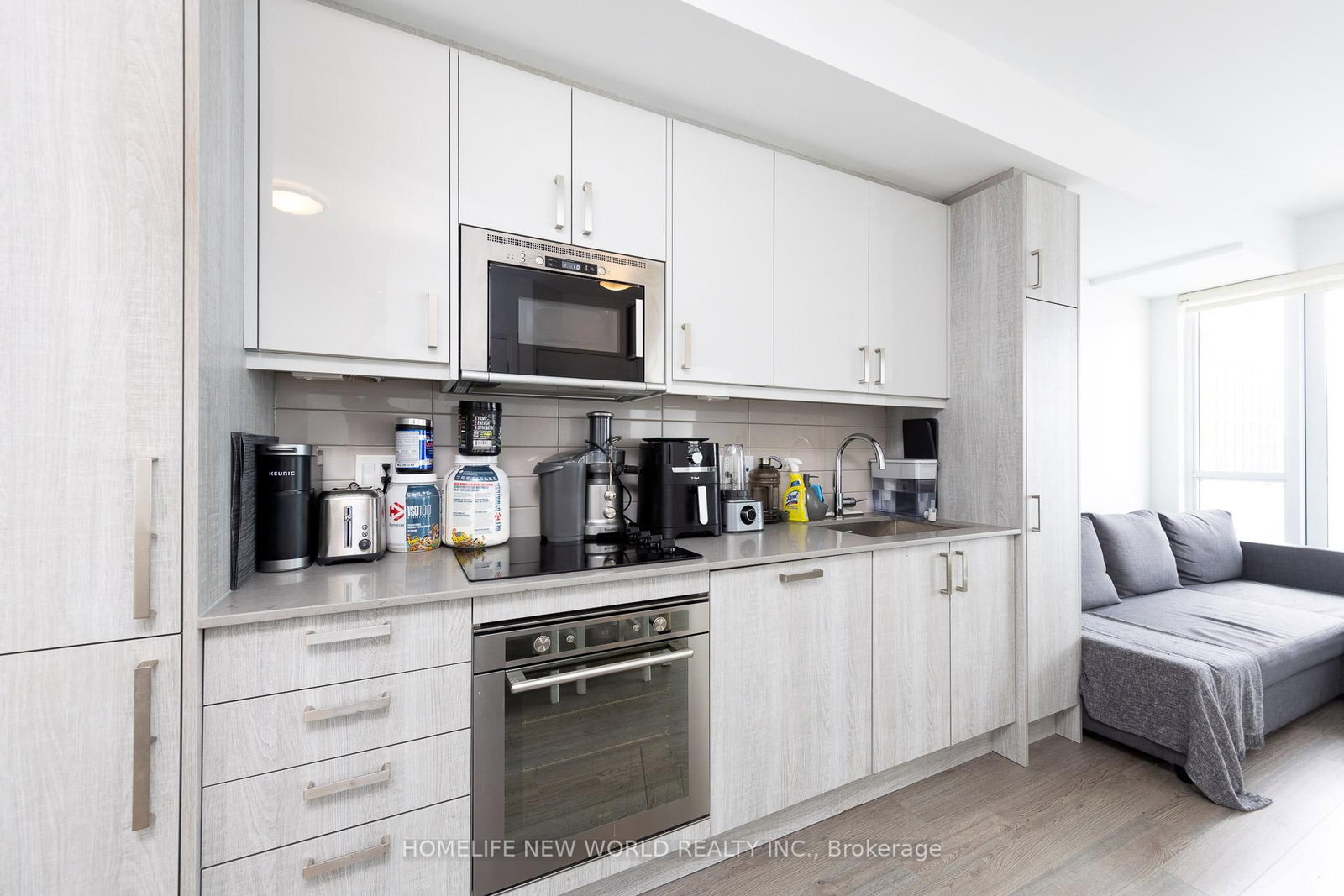 Listing Image 7