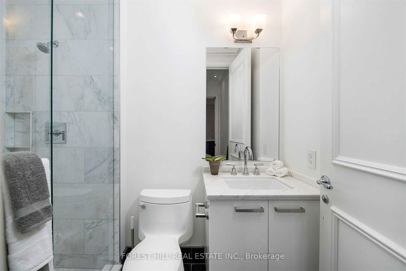  4202 - 311 Bay St  Toronto, M5H 4G5 | Image 10