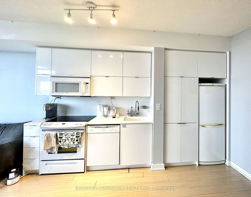 home for lease on 4115-21 Iceboat Terrace