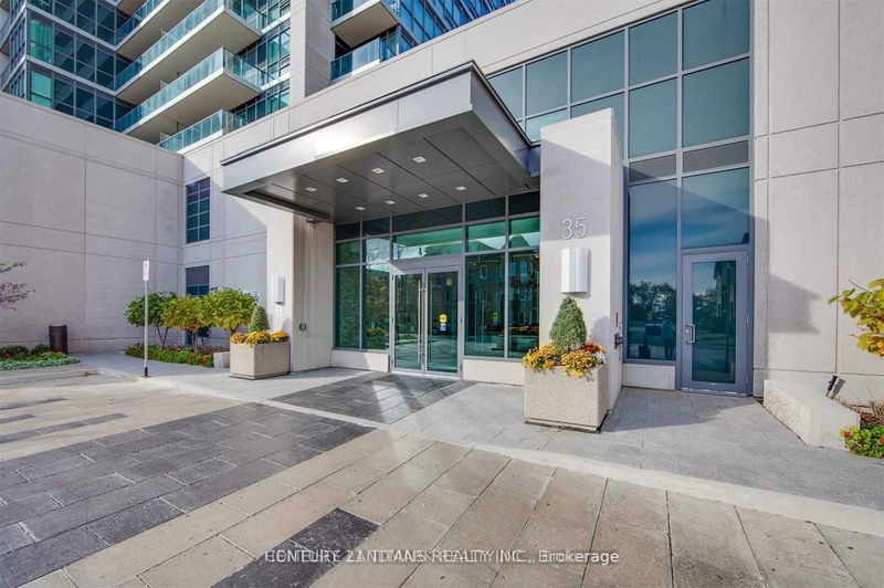 home for lease on 1406-35 Brian Peck Crescent