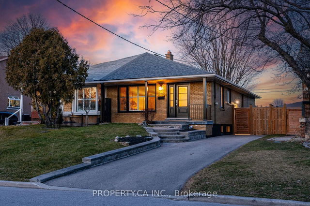 23 Niantic Crescent