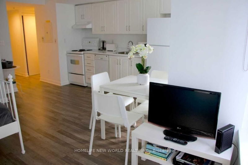 home for lease on 909-210 Victoria Street