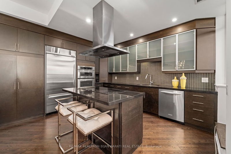 home for sale on 2724-500 Doris Avenue