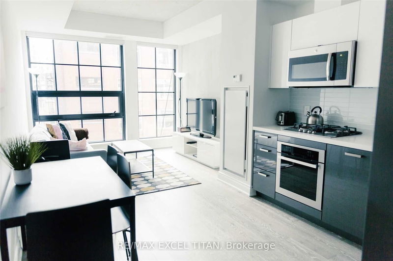 home for lease on 306-608 Richmond Street W