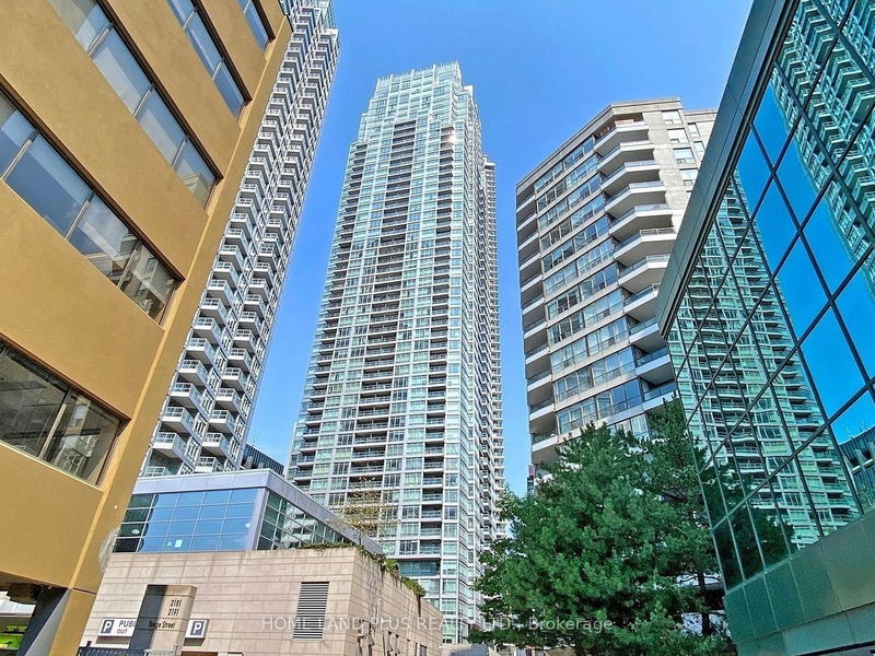 home for lease on 4205-2191 Yonge Street