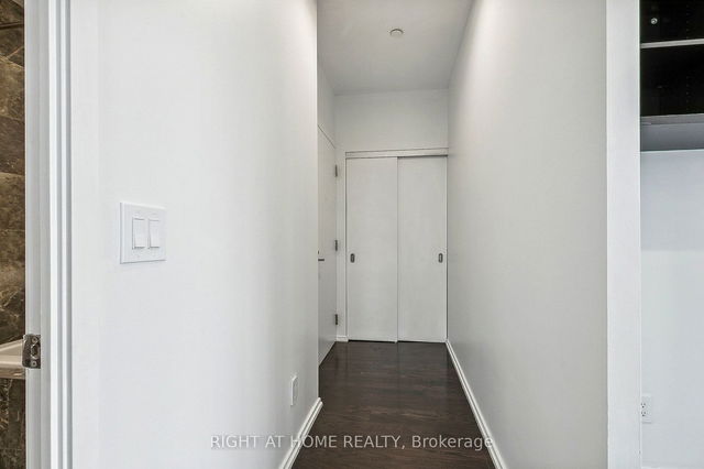 3506 - 75 St Nicholas Street