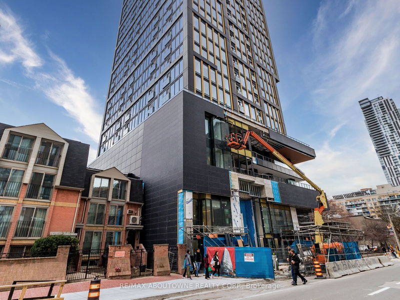 home for lease on 2106-319 Jarvis Street